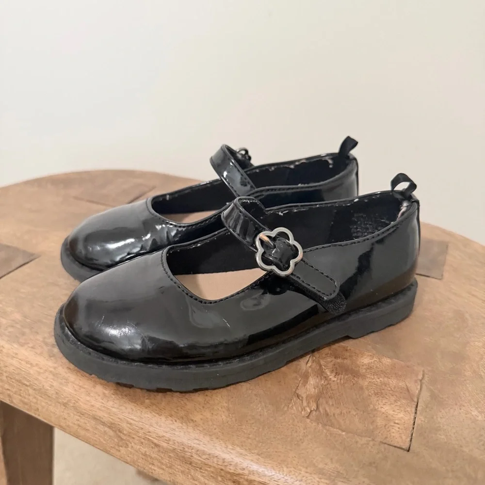 Old Navy Black Patent Leather‎ Kids Shoes